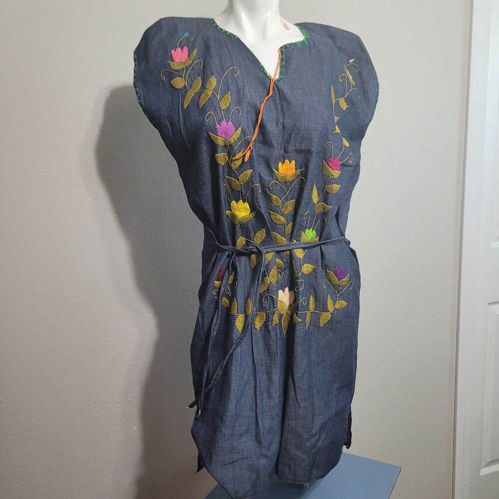 Merkadito Imports Medium Dress chambray embroidered floral belt Mexico vestido